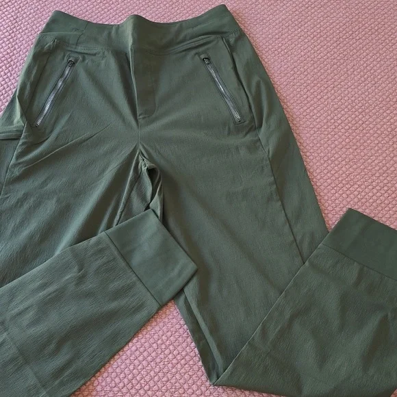 Athleta Trekkie North Aspen Olive High Rise Joggers - Picture 4 of 16